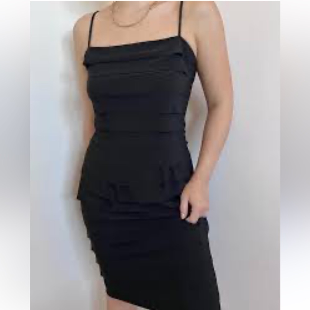 Calvin Klein Spegetti strap knee length Cocktail Dress NWT size 4